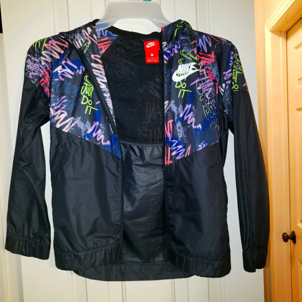Nike wind breaker jacket